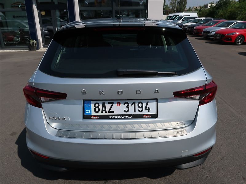 Škoda Fabia 1,0 TSi,70kW,1majČR,Serv.kn. - fotka 8 z 25