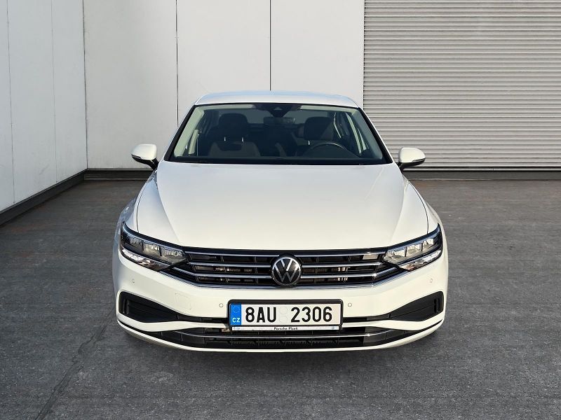 Volkswagen Passat (2021) BUSINESS 2.0TDI 110kW CZ DPH - fotka 2 z 11