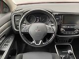 Mitsubishi Outlander (2017) 2.0 2WD, Invite, kamera, +ALU - náhled 11