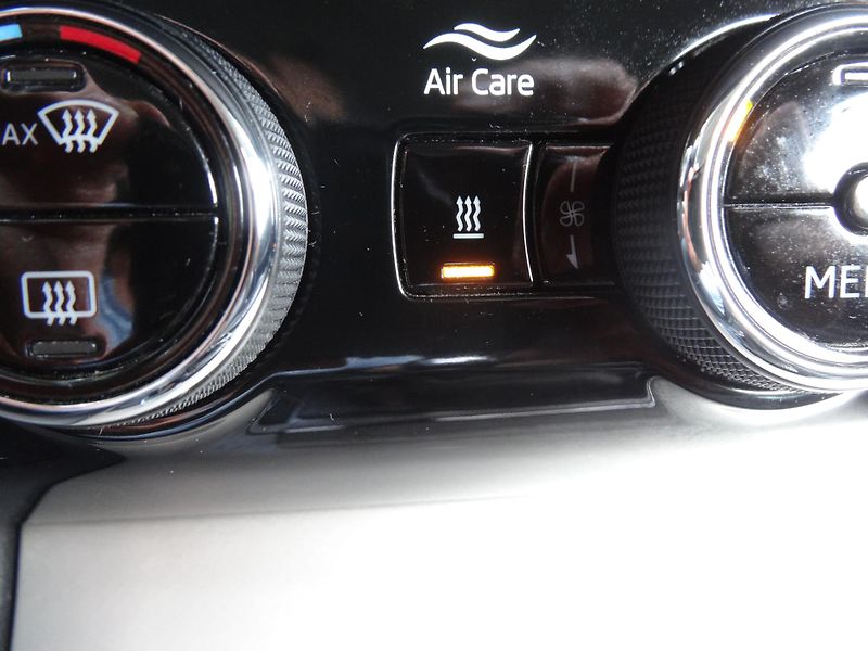 Škoda Superb Kom.2.0TDi L&K Taž.zař.4x4 DSG - fotka 40 z 62