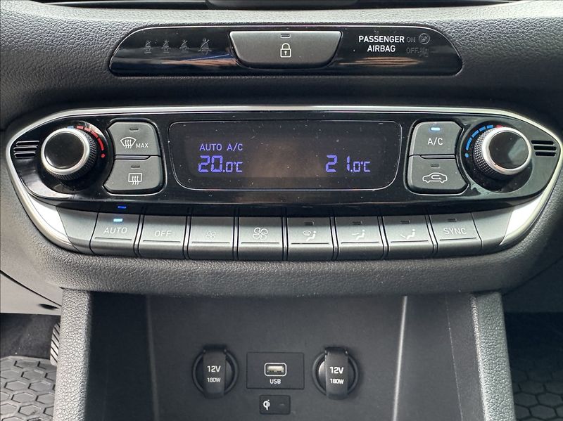 Hyundai i30 1,5 T-GDi WG DPH 1.maj původČR - fotka 37 z 50