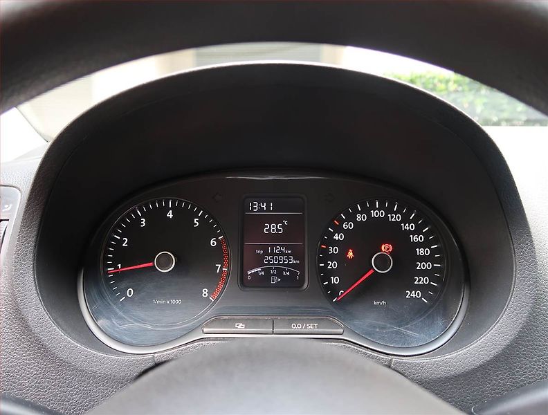 Volkswagen Polo (2013) 1.2 12V, Serv.kniha, nová STK - fotka 11 z 14