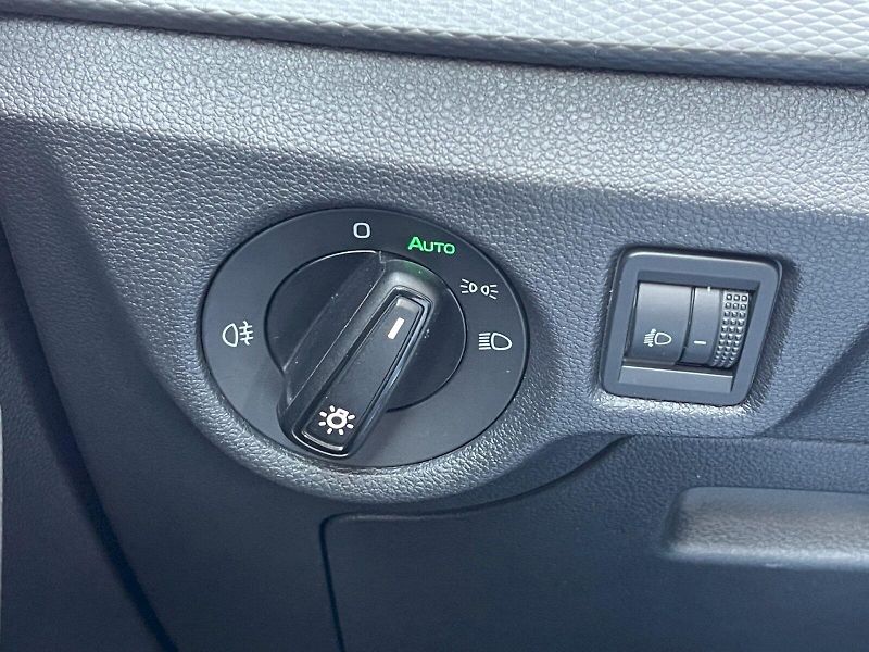 Škoda Kamiq (2023) 1.0 TSI 81 kW Fresh Ambition P - fotka 7 z 32