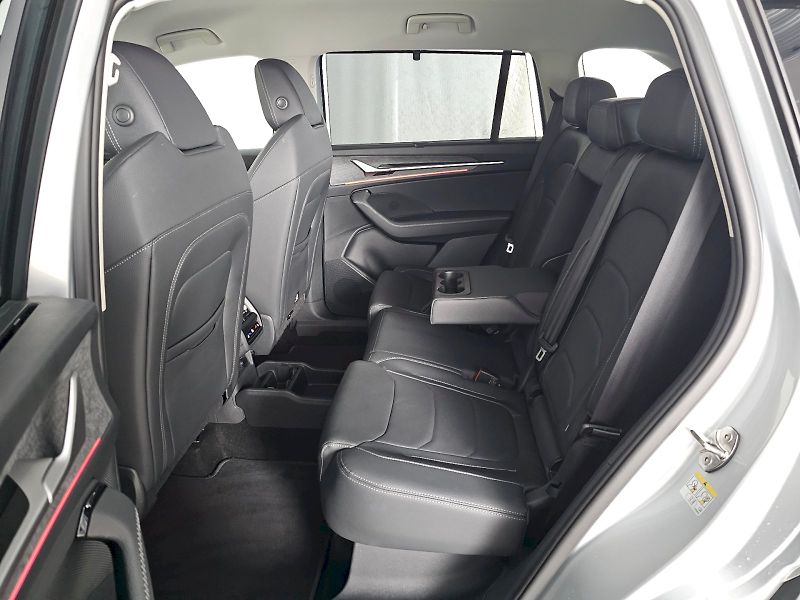 Škoda Kodiaq (2025) 2.0TDi 4X4 DSG 142kW EXCLUSIVE - fotka 7 z 31