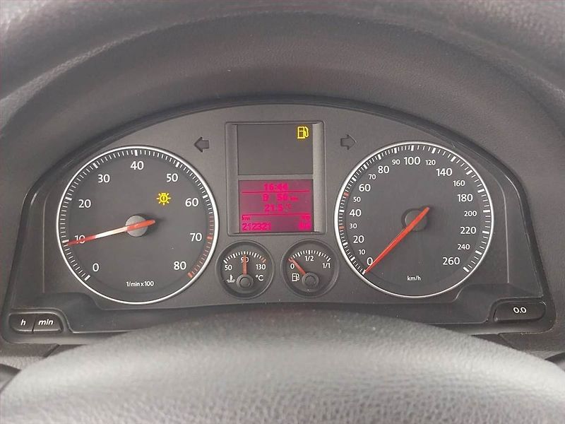 Volkswagen Golf (2006) 1.6, Serv.kniha, po STK - fotka 11 z 16