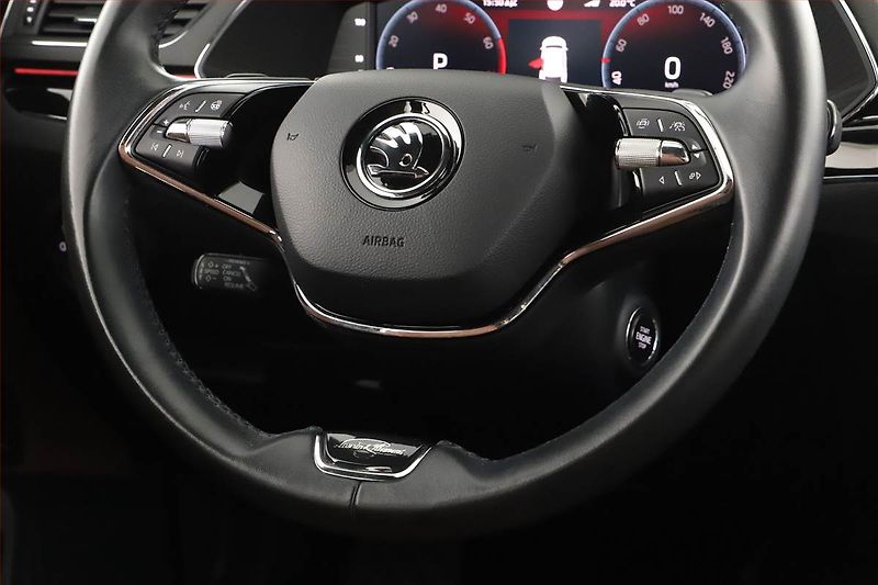 Škoda Superb (2022) Laurin&Klement 1.5 TSI - fotka 8 z 20