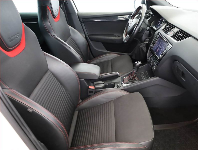 Škoda Octavia (2014) RS 2.0 TDI, Automat, Kůže - fotka 7 z 20