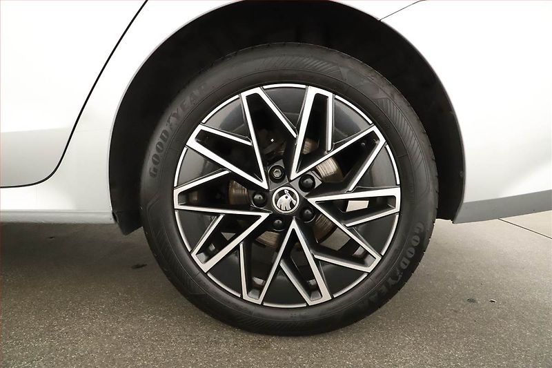 Škoda Octavia (2022) Style Plus 2.0 TDI, ČR,1.maj - fotka 12 z 15