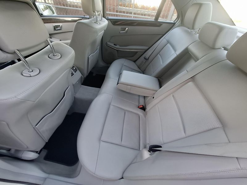 Mercedes-Benz Třídy E (2012) 200 CDI, bixenon,kuze,TOP sta - fotka 9 z 14
