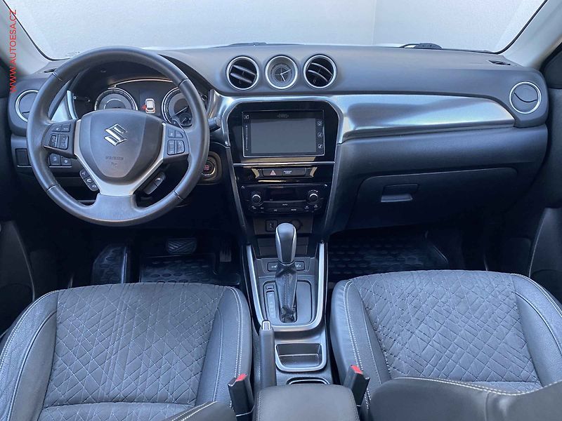 Suzuki Vitara (2019) 1.4BJet, Style, AT, LED - fotka 8 z 17