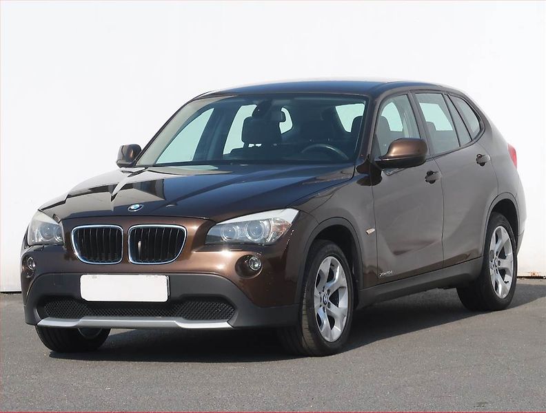BMW X1 (2013) xDrive18d, 4X4, Automat - fotka 2 z 19