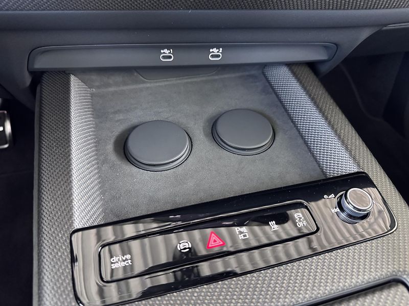 Audi Q7 Nová generace skladem - fotka 37 z 47