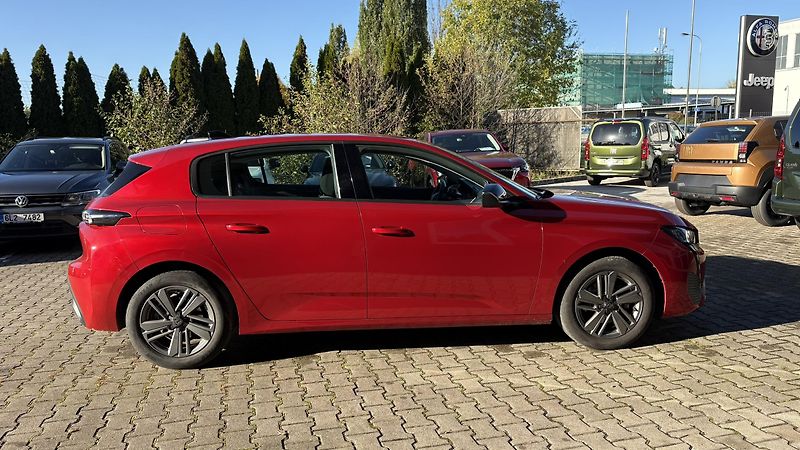 Peugeot 308 1.2 130k Active - fotka 9 z 15