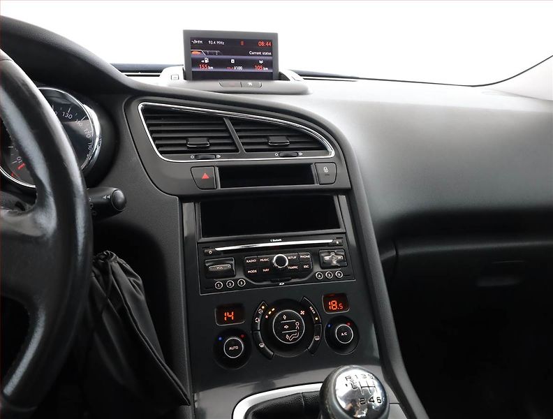 Peugeot 5008 (2011) 2.0 HDI, Serv.kniha, po STK - fotka 9 z 13