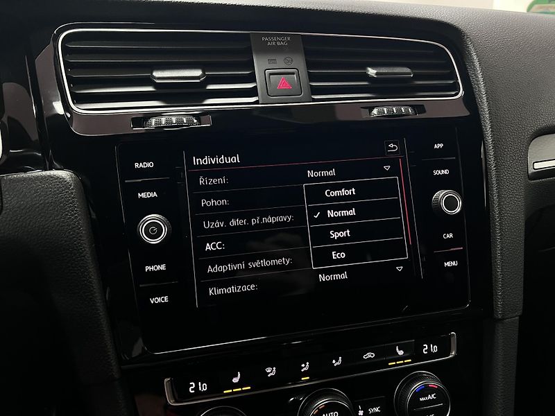 Volkswagen Golf GTI Performance 180 kW - fotka 49 z 50