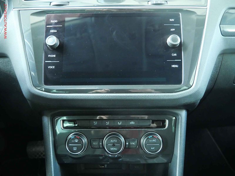 Volkswagen Tiguan (2019) 2.0TSi 4x4, Highline, DSG - fotka 13 z 21