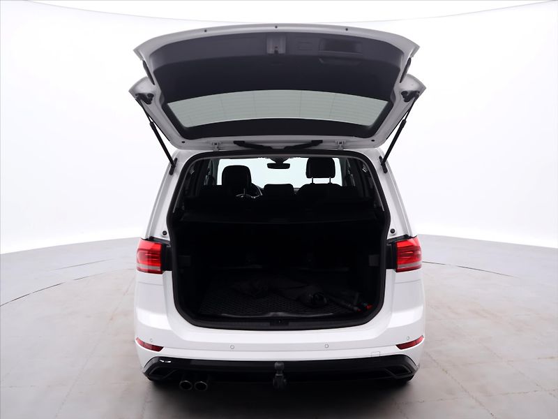 Volkswagen Touran 1,8 TSI 132kW DSG R-Line 7míst - fotka 9 z 38