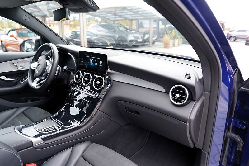 Mercedes-Benz GLC 300 de 4Matic Coupe AMG,ČR - fotka 28 z 46