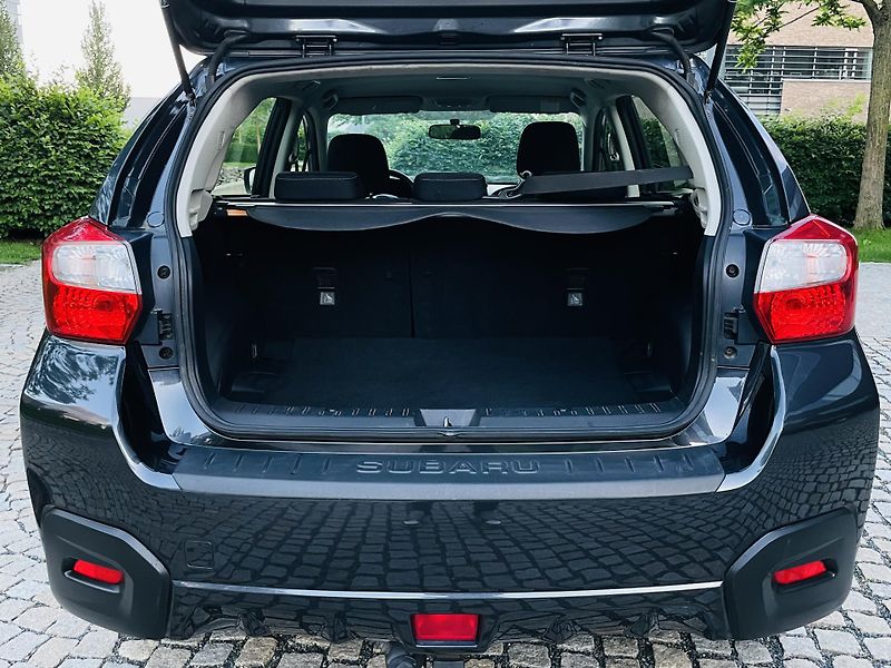 Subaru XV 1.6i 4x4 1MAJ TAŽNÉ SERVISKA - fotka 19 z 36