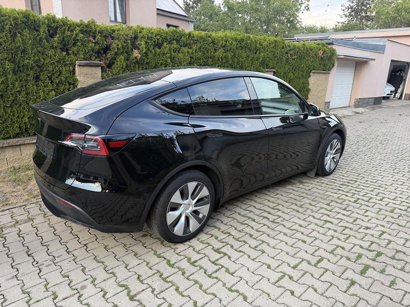 Tesla Model Y DUAL MOTOR-LONG RANGE-TAŽNÉ- - fotka 2 z 19