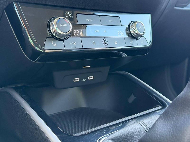 Škoda Fabia Top Selection 1,0 TSI 85 kW 6° - fotka 13 z 30
