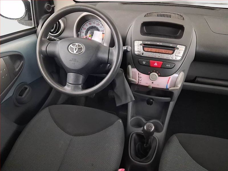 Toyota Aygo (2007) 1.0 VVT-i, po STK, rezervace - fotka 7 z 20