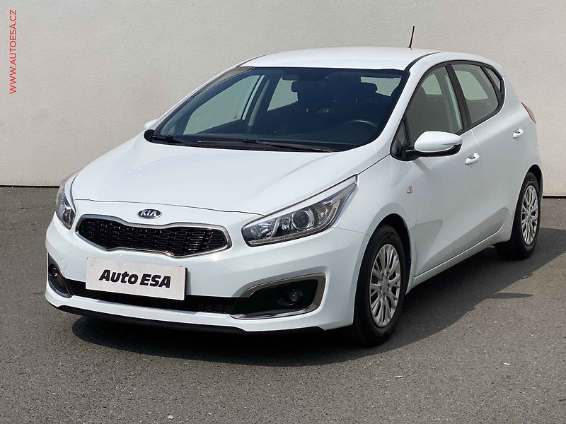 Kia Ceed (2016) 1.4 CVVT, ČR, servis.kniha - fotka 3 z 16