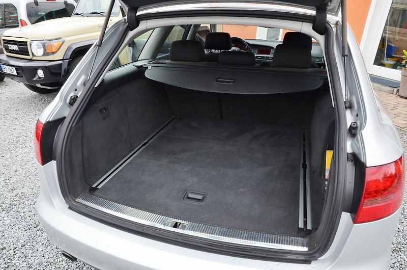 Audi A6 (2005) Avant 2.4i V6 130kW  - fotka 10 z 28