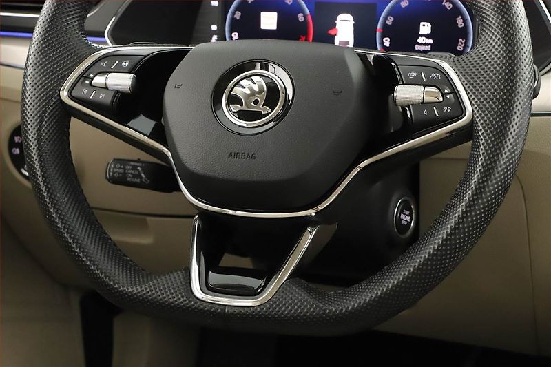 Škoda Superb (2022) Style Plus 2.0 TSI - fotka 8 z 20