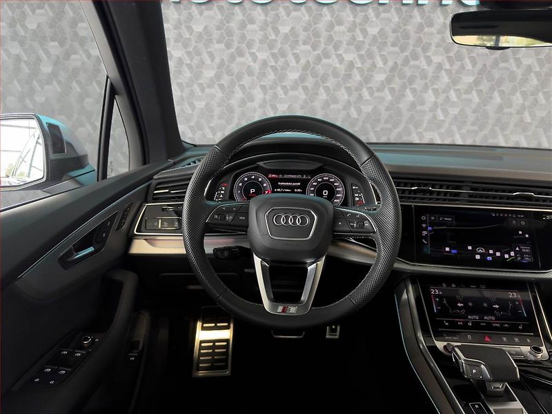 Audi SQ7 (2025) 4.0 TFSI - fotka 16 z 20