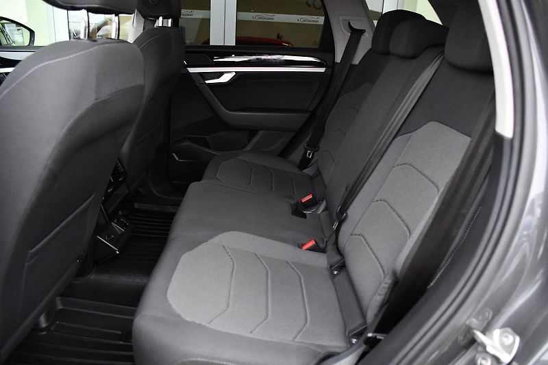 Volkswagen Touareg 3.0TDi 4MOTION REZERVACE - fotka 17 z 35