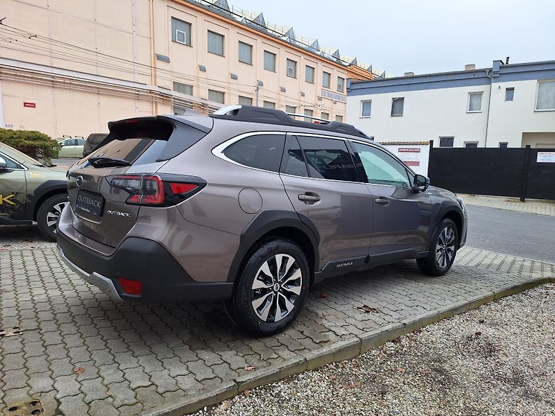 Subaru Outback (2025) TOURING  - fotka 3 z 12