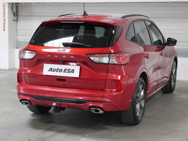 Ford Kuga (2023) 1.5 EB, ČR, servis.kniha, LED - fotka 6 z 21