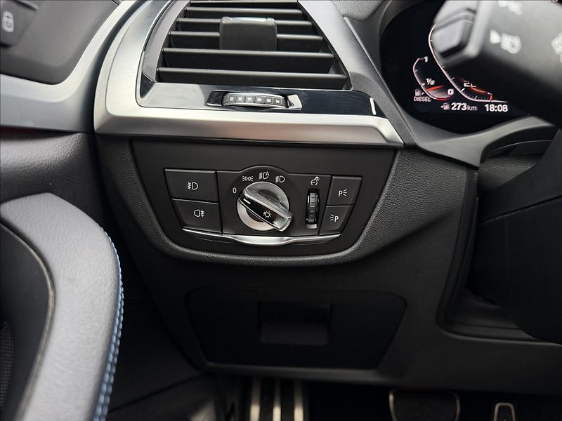 BMW X4 M40d xDrive - fotka 17 z 33