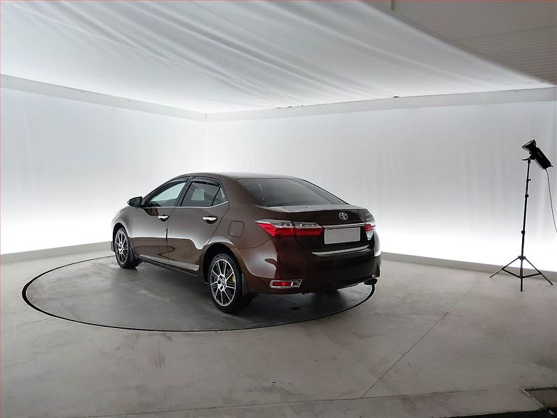 Toyota Corolla (2017) 1.6 Valvematic, ČR,1.maj - fotka 4 z 16