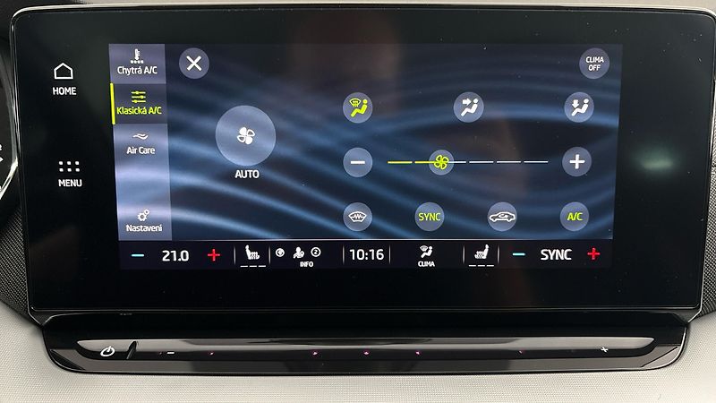 Škoda Octavia 2.0 TDI DSG Style Combi - fotka 25 z 25