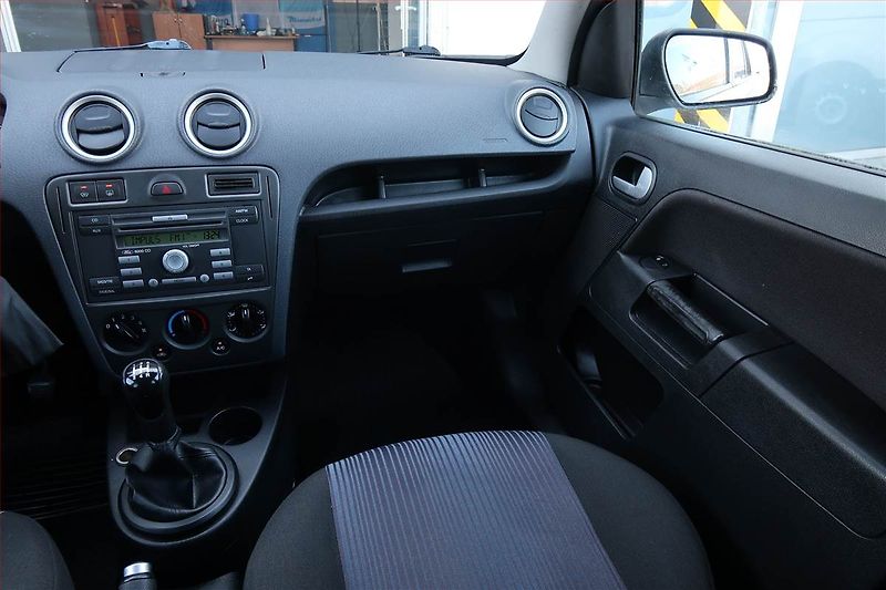 Ford Fusion (2008) 1.4, nová STK, jezdí výborně - fotka 8 z 14