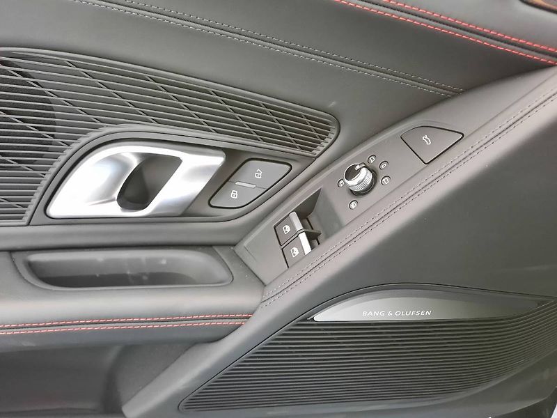 Audi R8 (2025) Spyder V10 performance 5.2TFSI - fotka 17 z 27
