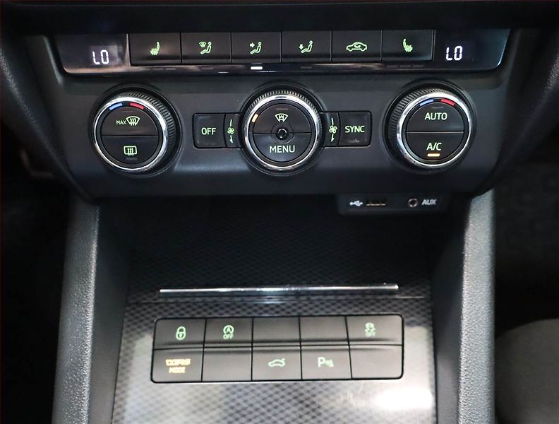Škoda Octavia (2016) RS 2.0 TDI, Automat, Kůže - fotka 19 z 23