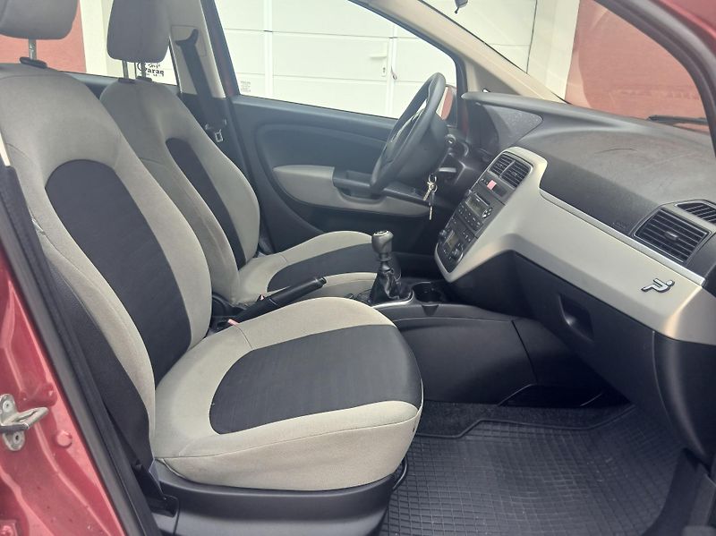 Fiat Grande Punto 1.4i 57 kW  - fotka 14 z 29