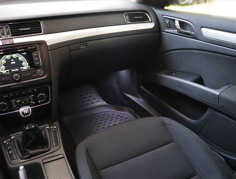 Škoda Superb (2014) Greenline 1.6 TDI, Navi - fotka 8 z 22