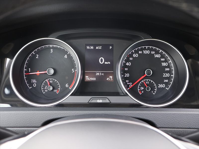 Volkswagen Golf 2.0 TDI 110kW DSG LED Join Taž - fotka 17 z 32