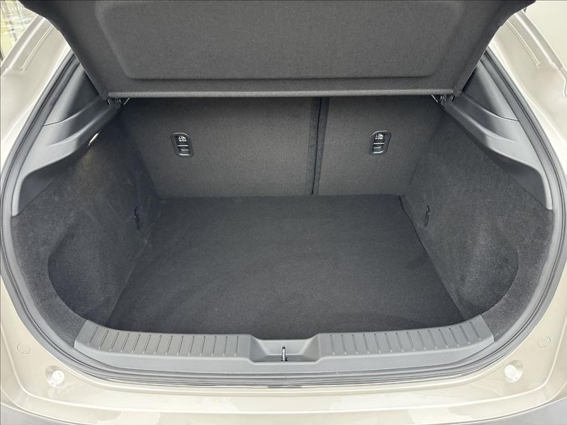 Mazda CX-30 (2026) 2,5 G 140ps 6AT FWD Homura - fotka 13 z 14