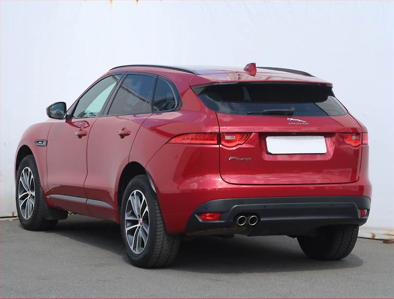 Jaguar F-Pace (2017) 20d AWD, 4X4, Automat - fotka 4 z 22