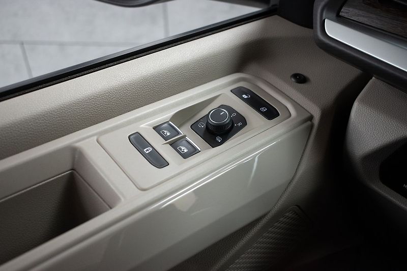 Volkswagen Multivan 2.0 TDI STYLE*LONG*TAŽNÉ*ČR 1M - fotka 18 z 49