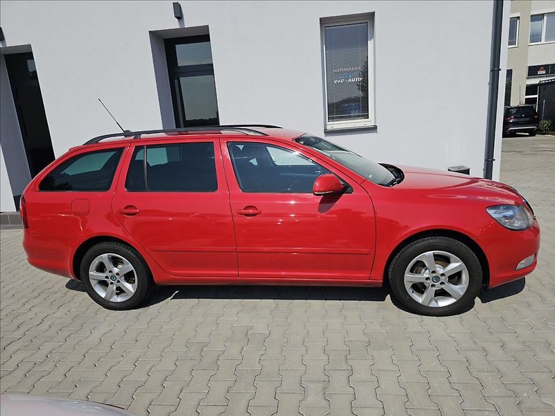 Škoda Octavia II 1,4TSi 90KW Ambition - fotka 5 z 43