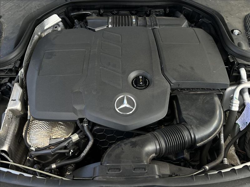 Mercedes-Benz Třídy E 2,0 E 220 d / 9G-TRONIC - fotka 48 z 48