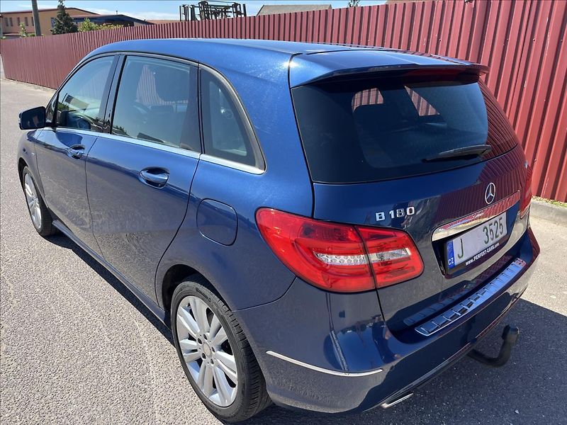 Mercedes-Benz Třídy B 1,8 CDi KLIMA BIXENON SERVIS - fotka 8 z 43