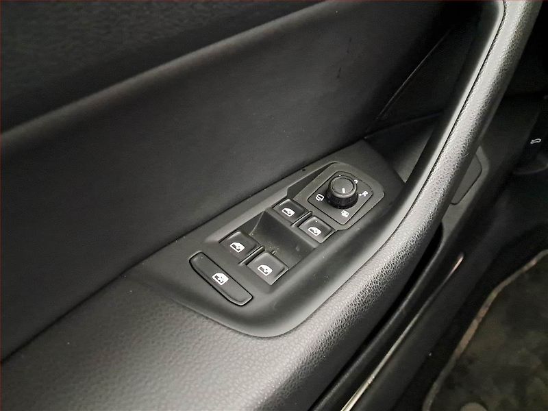 Volkswagen Arteon (2020) Elegance 2.0 TDI 4Motion - fotka 17 z 18