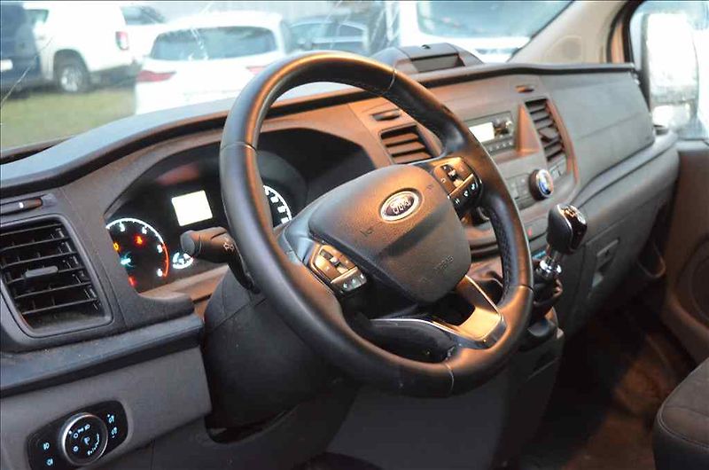 Ford Transit (2022) CUSTOM 2,0 D - fotka 9 z 16